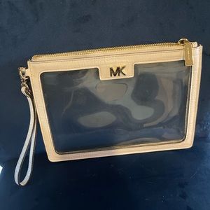 Translucent and White Wristket